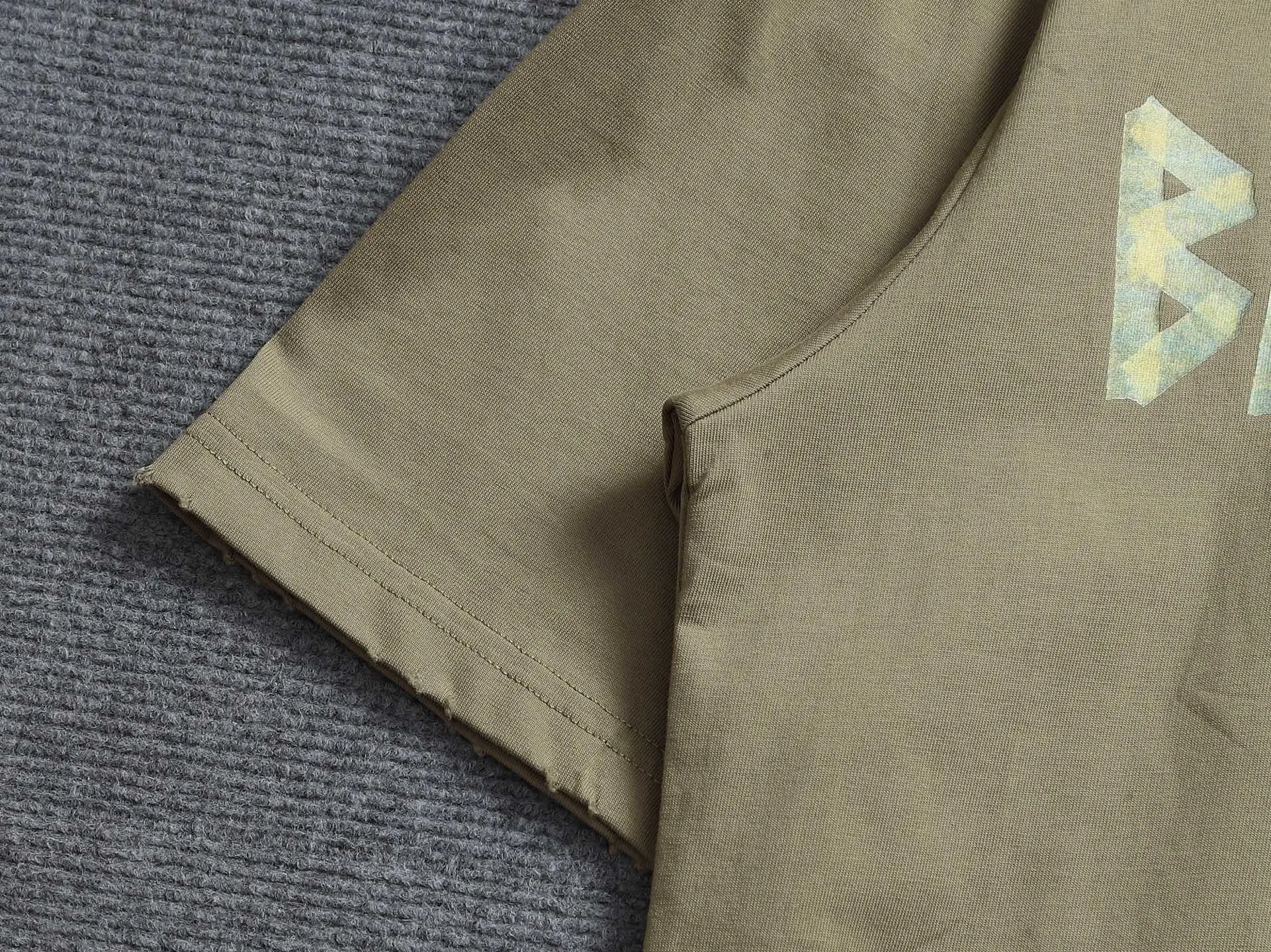 BALENCIAGA 2026 Logo ， Retro Same Style T 320 Versatile : Black Gray Khaki Size：XS S M L